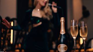 Perrier-Jouët Champagne with Jazz Photo