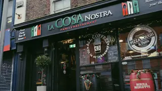 Una foto del restaurante La Cosa Nostra