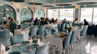 Foto von Beyaz İnci Restaurant Galata Köprüsü Restaurant