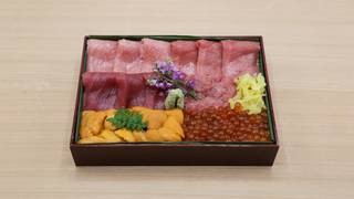 Mother's Day Donburi *TAKEAWAY* Foto