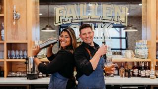 Shaken & Stirred at Fallen Oak foto