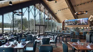 Une photo du restaurant Brooks' Bar & Deck at Edgewood Tahoe