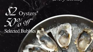 Sunday $2 Oyster with 50% Off on Bubbles張相片