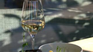 写真（Spargelmenü inkl. einem Glas Wein）