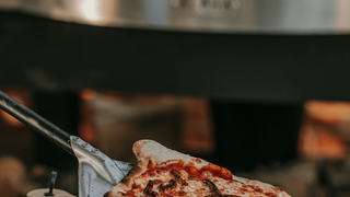 Pizza afternoon at number nine foto
