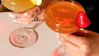Moms & Martinis foto