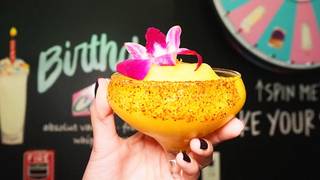 Summer Happy Hour at JoJo’s! ☀️🍹 foto