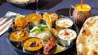 ALL YOU CAN EAT THALI $20.95 4PM - Close foto