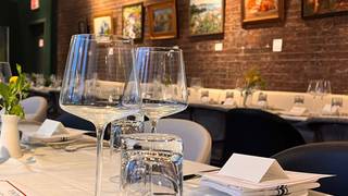 写真（$69 Three Course Reunions & Graduation Dinner Menu）