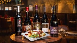 Half Price Bottles of Wine Every Monday foto
