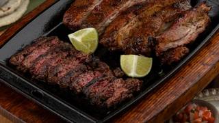 Prime Steak Fajita & Rib Board $29/Person foto