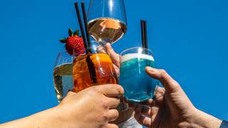 June & July Sunday Roast & Bottomless Drinks foto