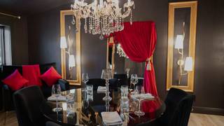 Romeo and Juliet Dining  Experience Photo