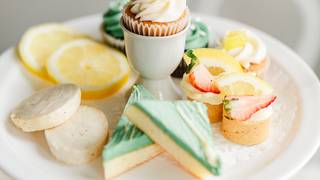 When Life Gives you Lemons Demi High Tea foto