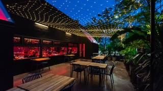 Patio Reservation foto