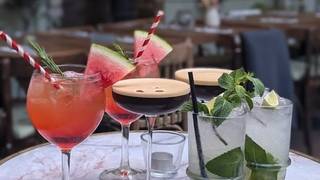 2-for-1 Cocktails 🍹 Photo