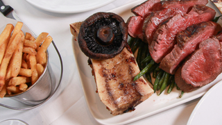 Monday Night Chateaubriand promo foto
