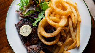 FRIDAYS | Steak Night Photo