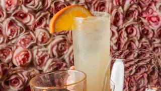 Join us for Happy Hour on the River! foto