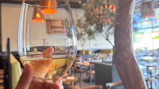 June 25th – Wine Down Wednesdays: Justin Winery foto