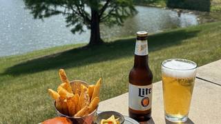 Live Entertainment featuring Mike Courtney 7PM-9PM foto