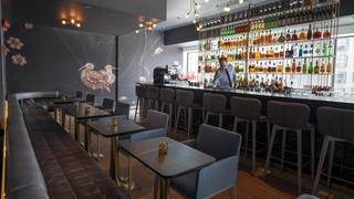 Alo's 10 Year Anniversary - Bar Stool Seating foto