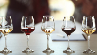 Sommelier Wine Pairing Experience – $80 per person foto