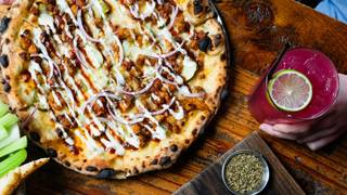 Happy Hour Weekdays 4-6pm foto