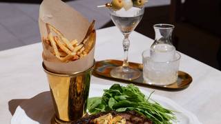 Shaken & Seared: Steak & Martini Special foto