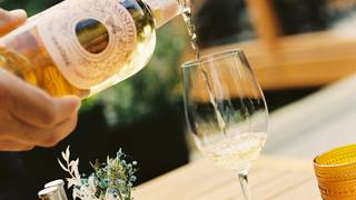 Riviera & Rosé Thursdays at Braidwood Tavern foto