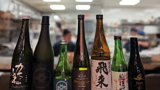 WHITE GUY "SUSHI" + EAST WEST SAKE foto