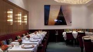 Best Restaurants In Upper East Side Opentable Sant Ambroeus Madison Avenue