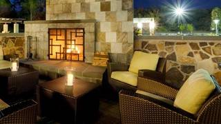 Best Restaurants In Riverhead Opentable Bistro 72 At Hotel Indigo East End