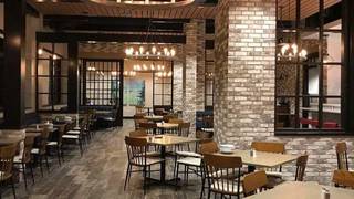 Best Restaurants In Baton Rouge Opentable Adrian S Restaurant And Bar