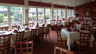 Best Restaurants In Quakertown Opentable Plumsteadville Inn