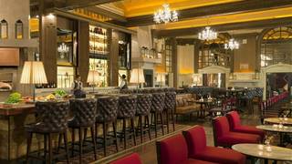 Best Restaurants In Back Bay Opentable Oak Long Bar Kitchen