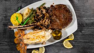 A photo of Lelli's of Auburn Hills restaurant