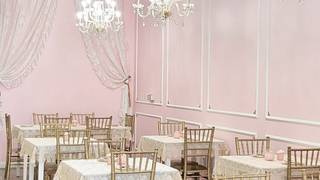 Foto von Rose & Blanc Tea Room & Venue Restaurant