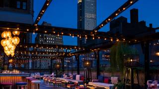 Een foto van restaurant Magic Hour Rooftop Bar & Lounge