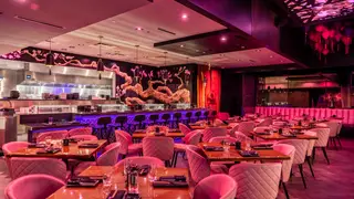 A photo of TEN Sushi + Cocktail Bar - Houston restaurant