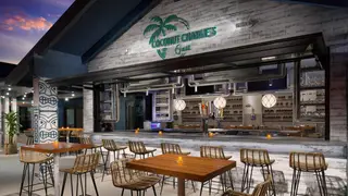 Una foto del restaurante Coconut Charlie's Grill