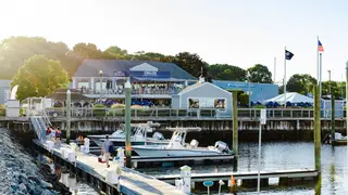 A photo of Chelo's Waterfront Bar & Grille - Warwick restaurant