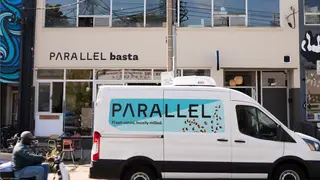 Parallel Bastaの写真