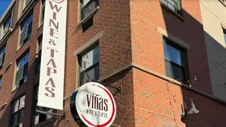A photo of Viñas Wine & Tapas - New Haven restaurant