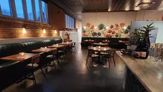 A photo of Clover and the Bee restaurant