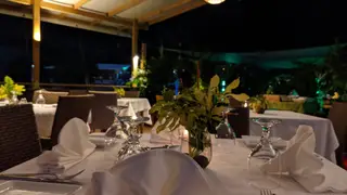 Una foto del restaurante Loterie Farm Jungle Room Restaurant and Lounge