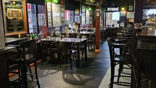 A photo of Maddens Bridge Bar & Restaurant restaurant