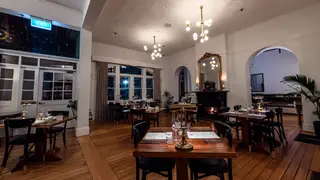Photo du restaurant 1898 Bar + Dining