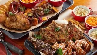 Foto von TGI Fridays - SM Clark Restaurant