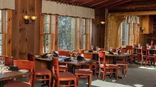 Une photo du restaurant Loon Lodge Inn & Restaurant